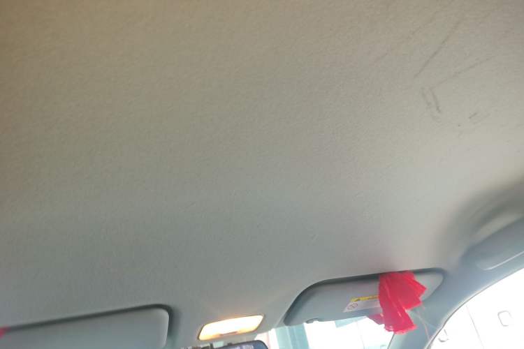 Used Hyundai Verna (older generation) 2020 1.4L Manual GL Refreshed Edition Headliner