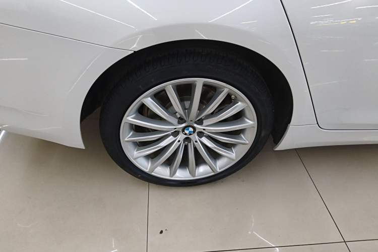 Used BMW 5 Series 2022 Second Facelift 530Li Luxury Edition Premium Package
