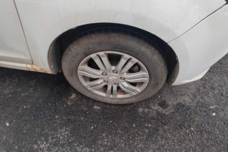 Used FAW Yingzhi 737 2016 1.5L CVT Luxury Navigation Edition Right Front Wheel Hub