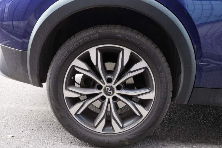 Used Infiniti QX30 2017 2.0T Four-Wheel Drive Fashion Edition Right Rear Wheel Hub