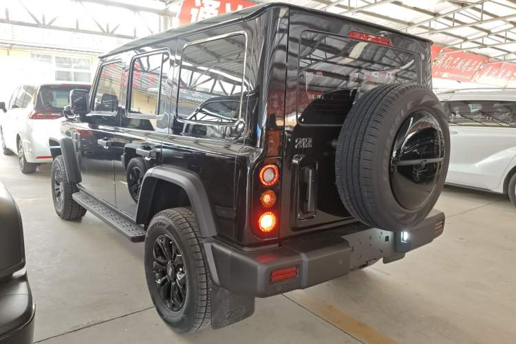 Used 212 T01 2024 2.0T Mechanic
