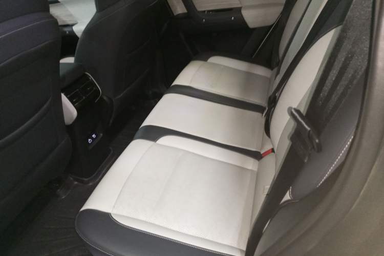 Used iCAR 03 2024 501km Four-wheel Drive Long-range Intelligent Driving Edition Left Rear Seat