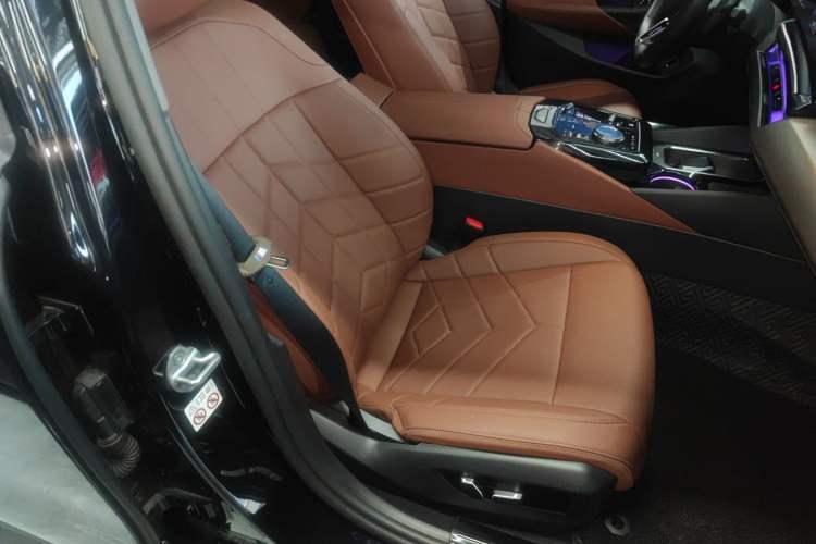 Used BMW 5 Series 2024 530Li Leading Model M Sport Package