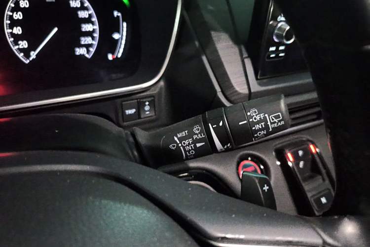 Used Honda Elysion 2022 2.0L eHEV Luxury First Edition Gear Lever