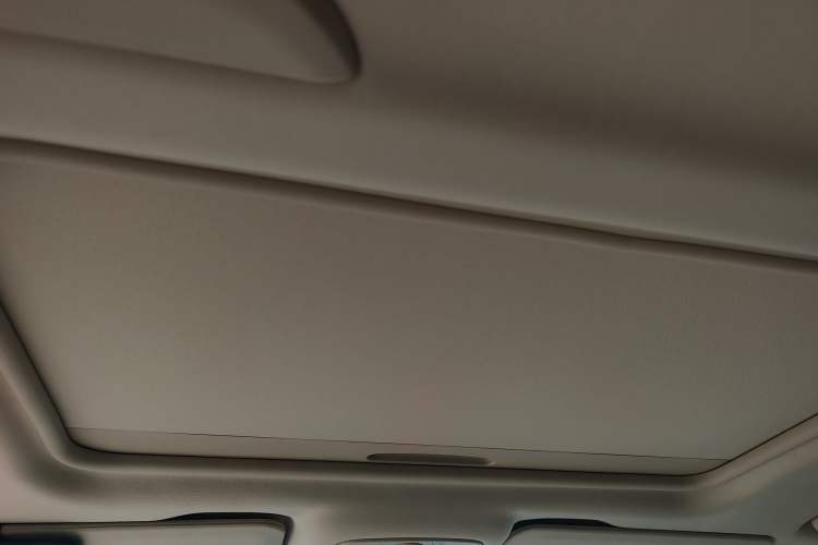 Used Buick GL8 2022 ES Landtrek 653T Smart Flagship Model Headliner