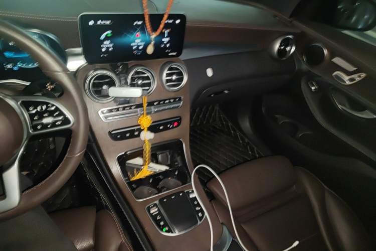 Used Mercedes-Benz GLC 2020 Facelift GLC 300 L 4MATIC Dynamic Edition