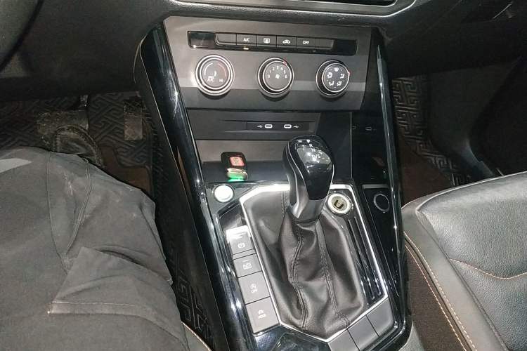 Used Volkswagen Tayron 2021 330TSI Two-Wheel Drive 30th Anniversary Edition