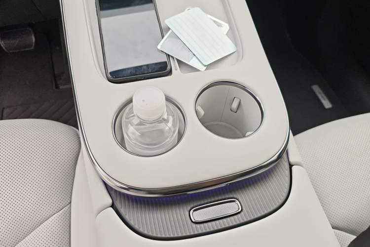 Used XPeng G7 2025 Model—702 Ultra Long Range Gear Lever