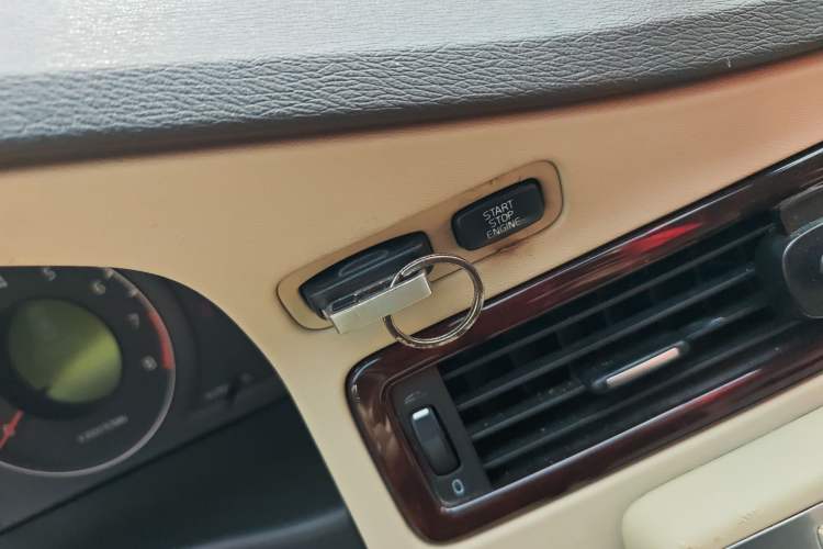 Used Volvo S80 2006 3.2 Vehicle Key