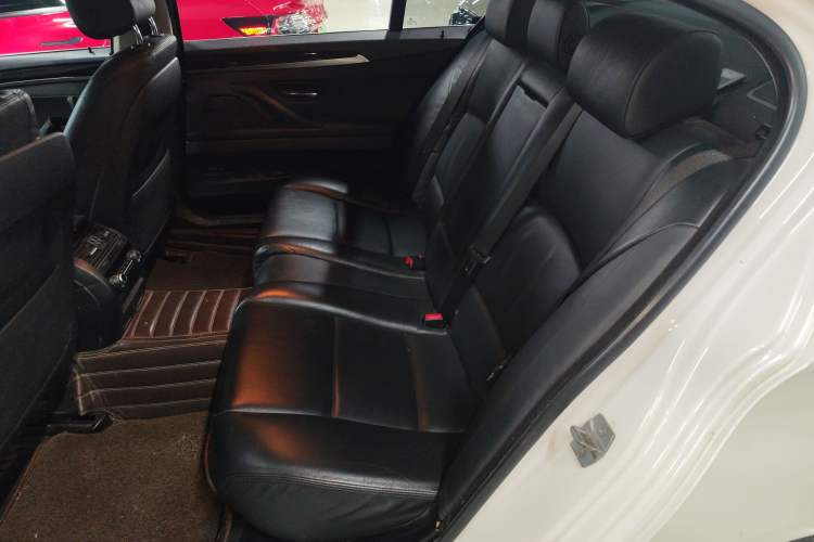 Used BMW 5 Series 2014 528Li Leading Model
