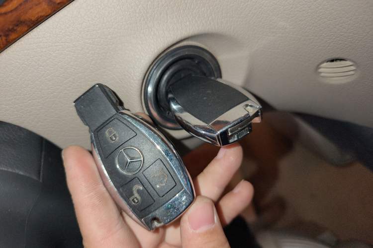 Used Mercedes-Benz Viano 2013 3.0L Hospitality Edition