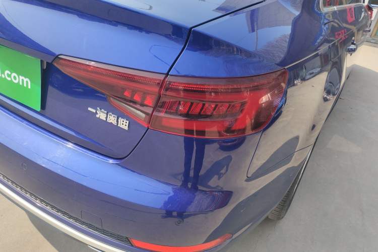 Used Audi A4L 2019 40 TFSI Fashion Version China V