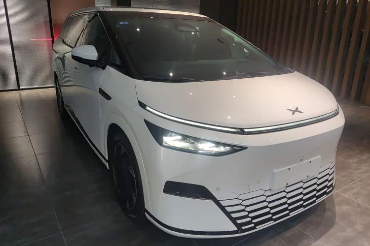 Used XPeng X9 2024 640 All-Wheel Drive High-Performance Max
