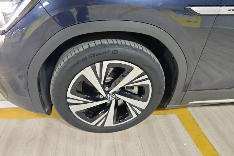 Used Volkswagen ID.6 CROZZ 2022 Long-Range PRO Edition