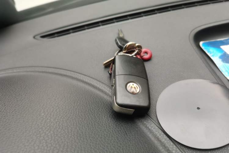 Used Volkswagen Tiguan 2015 2.0 TSI Automatic All-Wheel Drive Luxury Edition Vehicle Key