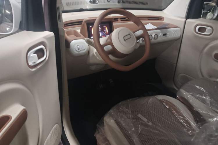 Used Bestune Pony 2025 222km Range Agile Horse Interior 3