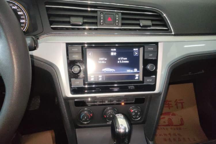 Used Volkswagen Lamando 2019 230TSI DSG Fashion Edition China VI