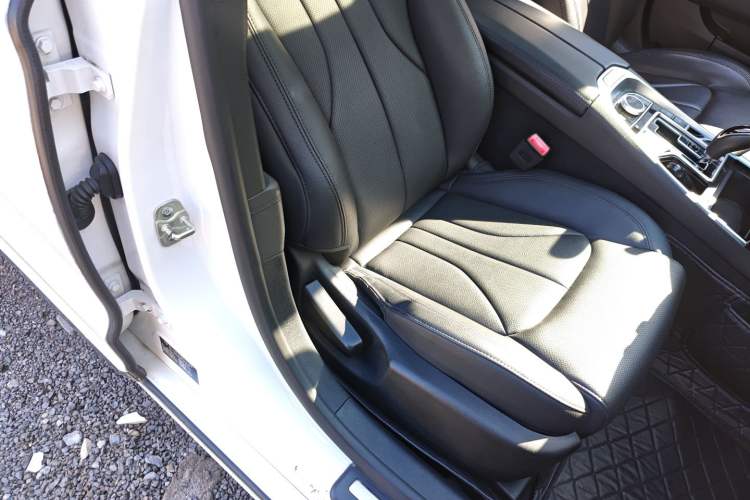 Used Geely Auto Emgrand GT 2017 2.4L Luxury Model
