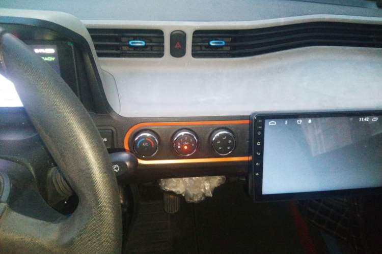 Used Wuling Hongguang MINIEV 2020 Zizai Version Lithium-NMC Audio And AC Panel