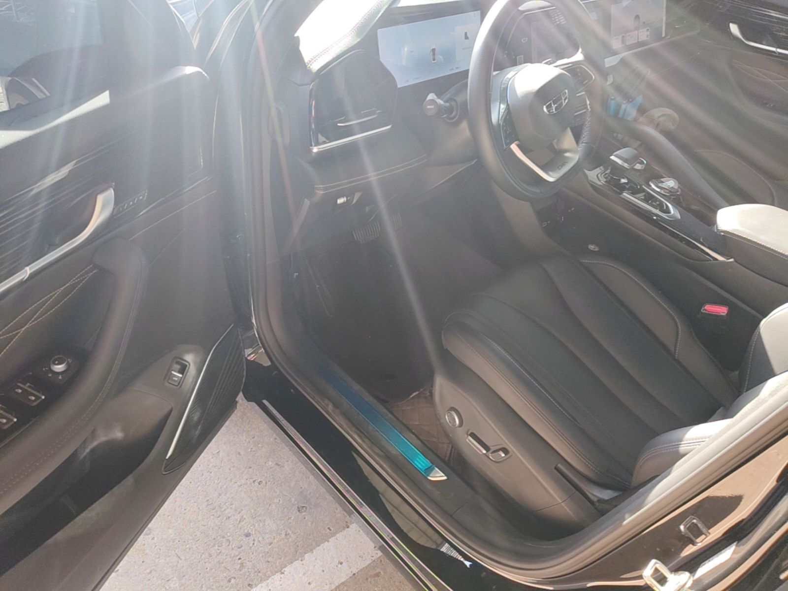 Geely Auto Monjaro L 2024 2.0TD DCT EVO Two-Wheel Drive Long-Range Version — снимка 18