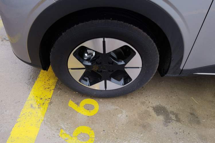 Used Geely Galaxy Geome 2025 310km Dream Edition Exterior 2