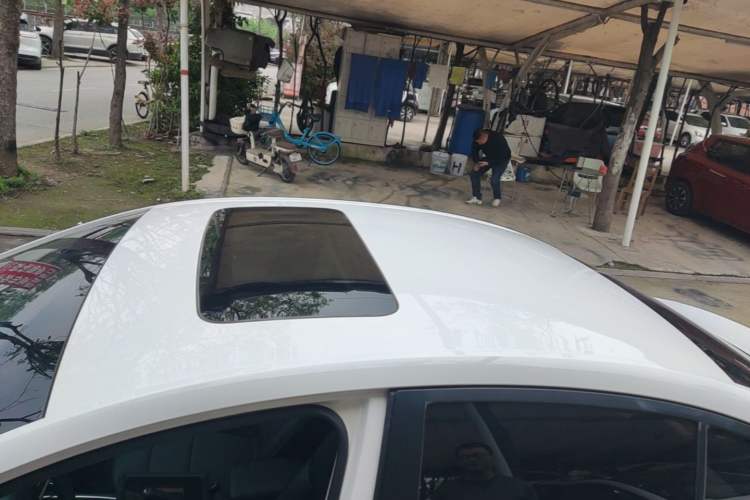 Used Chevrolet Cavalier 2019 320 Automatic Xinyue Edition Roof