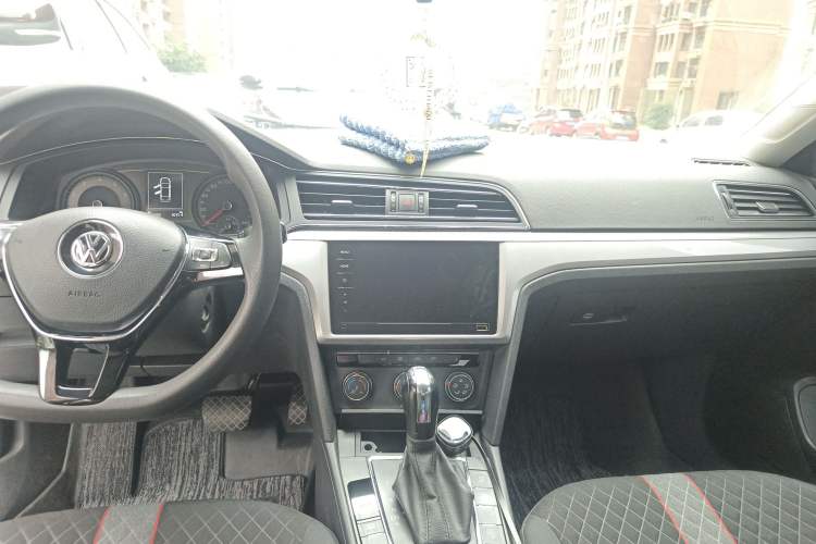 Used Volkswagen Lamando 2019 230TSI DSG Fashion Edition China V Standard
