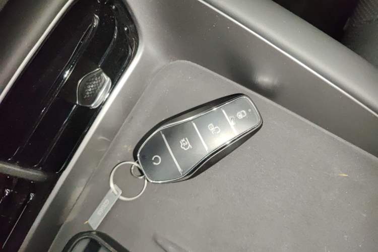 Used BYD Sealion 06 New Energy 2025 Model DM-i 170 Navigation Plus Edition
