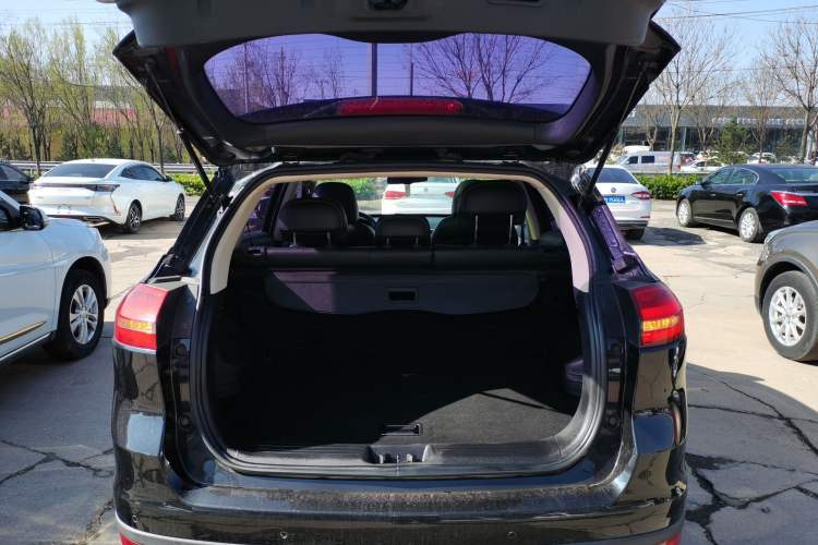 Used Geely Auto Emgrand X7 Sport 2016 1.8TD Automatic Smart Model Trunk