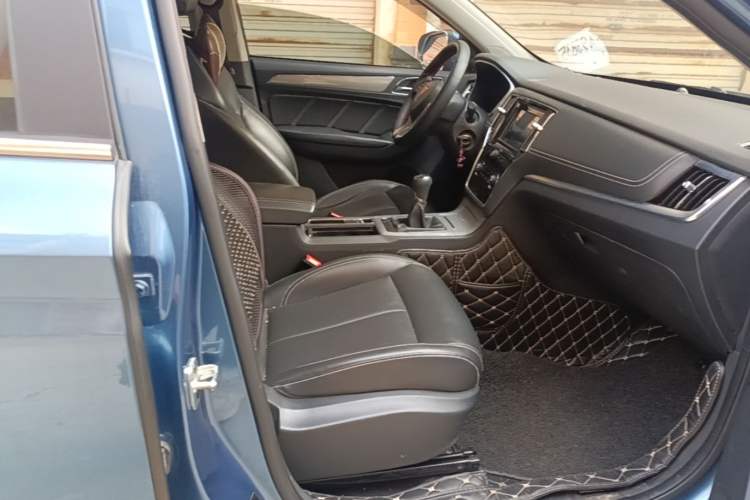 Used Roewe RX5 2018 20T Two-Wheel Drive Manual Flagship Edition
