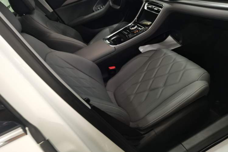 Used Geely Galaxy A7 2025 Model EM-i 150km Long-Distance Edition
