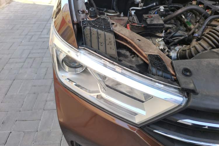 Used Wuling Hongguang 2021 1.5L Revised S Standard Version with Electric Power Steering LAR Right Front Headlight