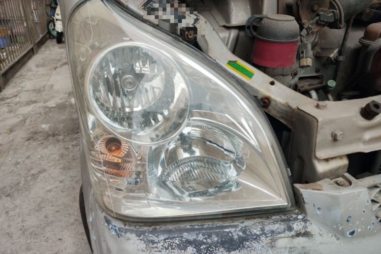 Used Wuling Rongguang 2011 1.2L Standard Version Right Front Headlight