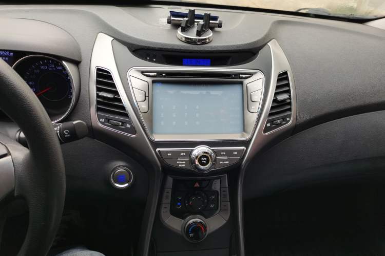 Used Hyundai Elantra (5th Generation / Langdong) 2012 1.6L Manual Leading Model