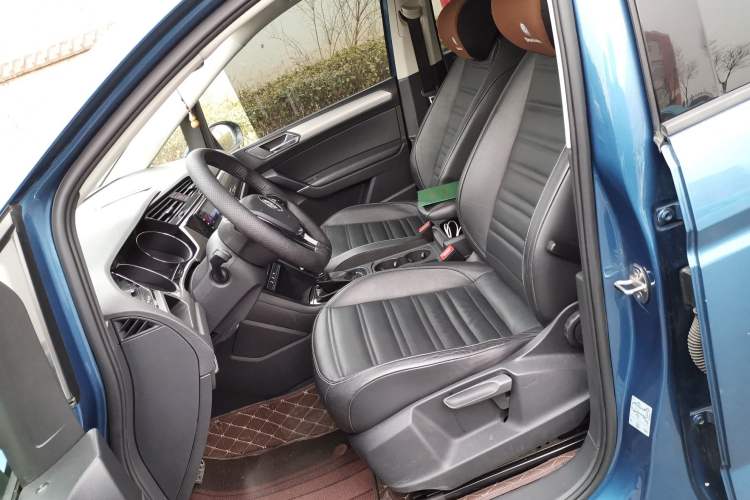 Used Volkswagen Touran 2016 Volkswagen Touran L 280TSI DSG Comfort Edition