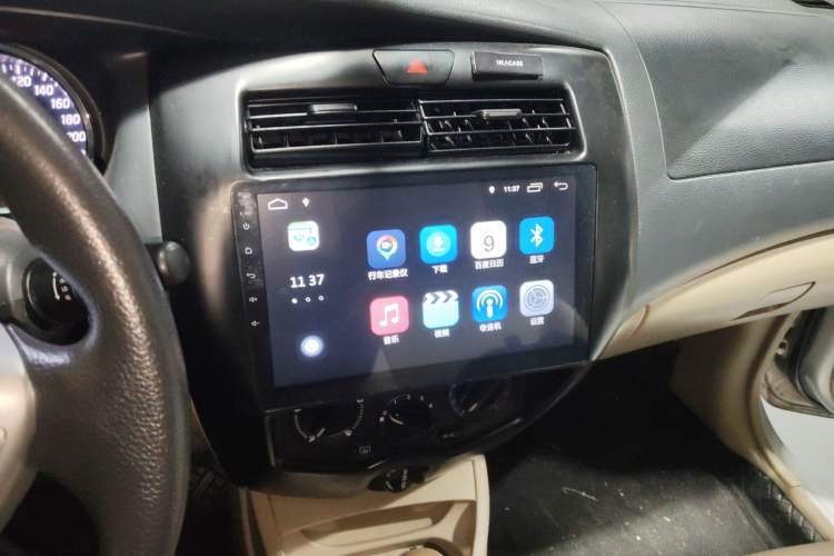 Used Nissan Livina 2013 1.6XE CVT Comfort Edition Audio And AC Panel