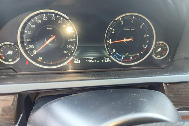 Used BMW 7 Series 2014 730Li Premium Edition Odometer Close Up