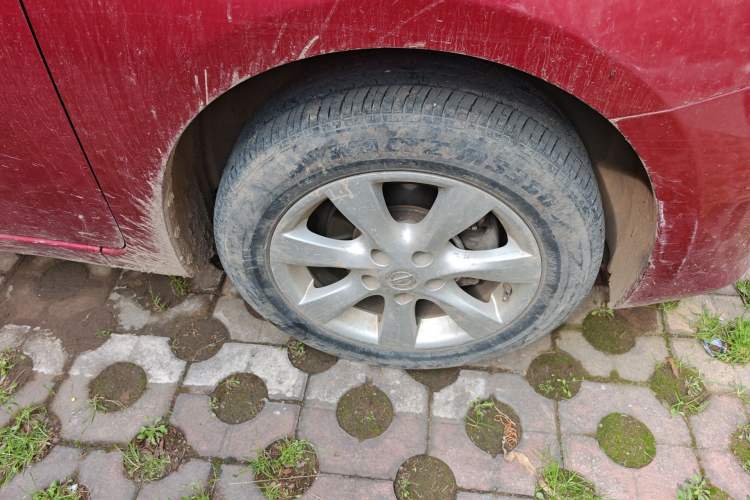 Used Nissan Tiida 2014 1.6L Manual Comfort Model
