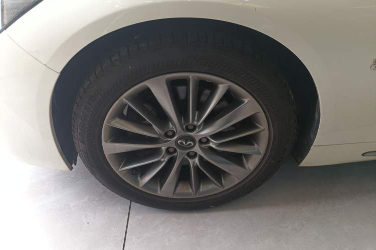 Used Infiniti Q50L 2018 2.0T Enjoyment Version China VI Standard Left Front Wheel Hub