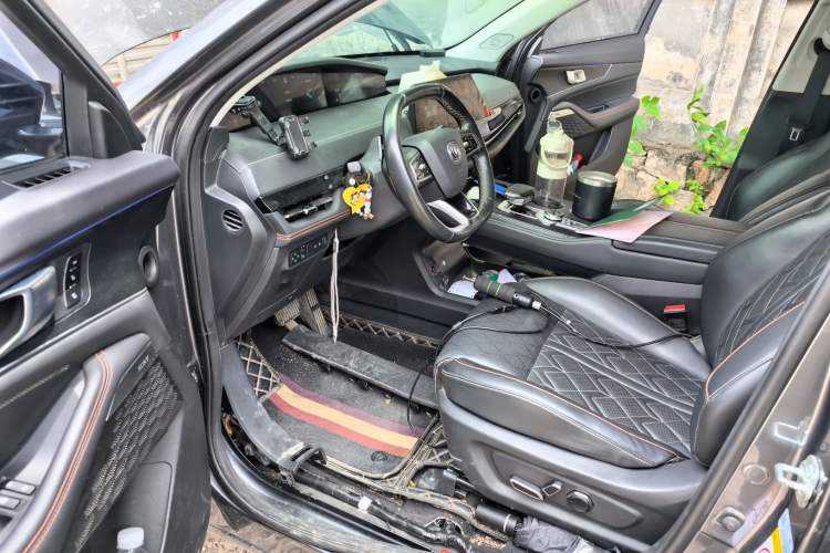 Used CHANGAN UNI-K 2021 2.0T All-Wheel Drive Prestige Version
