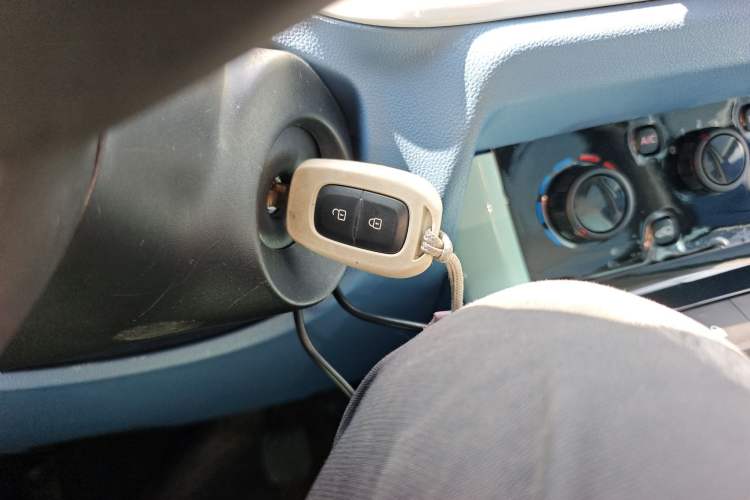 Used Dongfeng NAMMI BOX 2022 Chasing Wind Edition 331 km Standard Model Interior 1