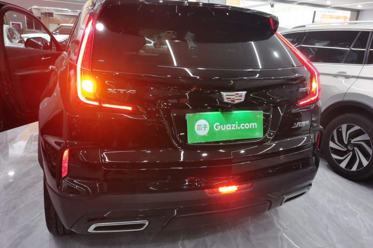 Used Cadillac XT4 2024 28T Two-Wheel-Drive Luxury Version Rear