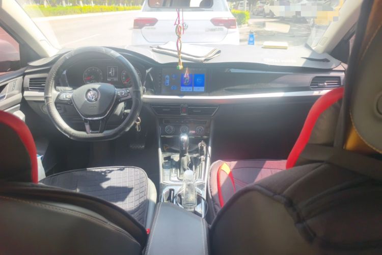 Used Volkswagen Lavida 2018 1.5L Automatic Comfort Edition China V Standard Center Console