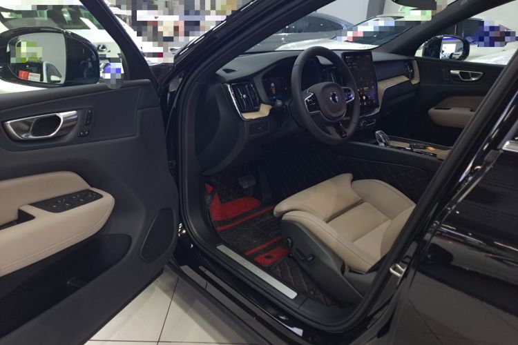 Used Volvo XC60 2026 B5 4x4 Smart Luxury Edition
