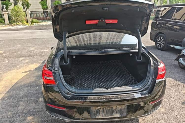 Used Hongqi H5 2019 30TD Dynamic Edition
