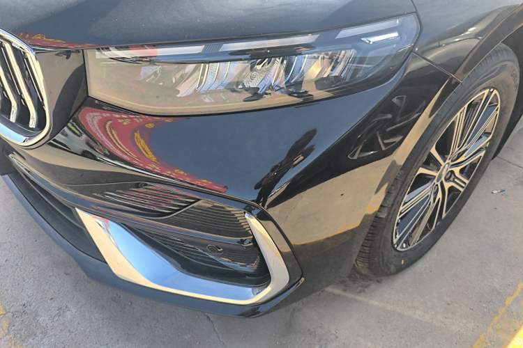 Used Geely Auto Preface 2026 Model Oriental Yao 1.5TD Fuyao Edition Left Front Headlight