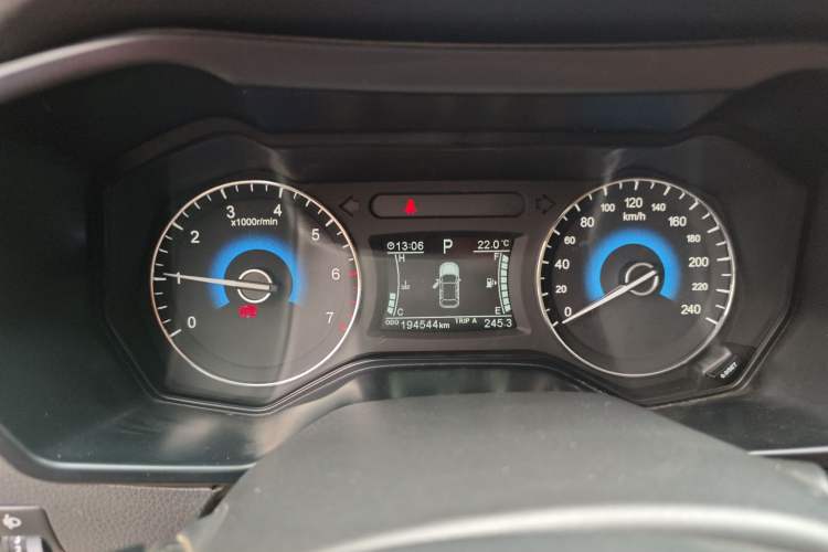 Used Dongfeng Fengon 580 2017 1.5T CVT Luxury Model
