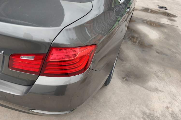 Used BMW 5 Series 2014 525Li Leading Model
