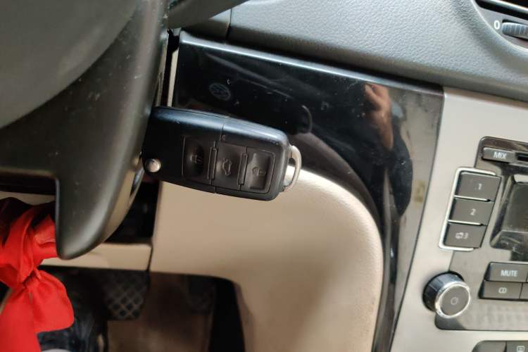 Used Volkswagen Lavida 2011 1.6L Automatic Premium Edition Vehicle Key