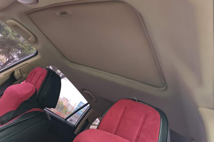 Used BYD Song 2016 GaiShi Edition 1.5TI Manual Elite Model
